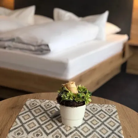 Hirt Hotel