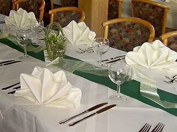 Tiptop Hirt Hotel